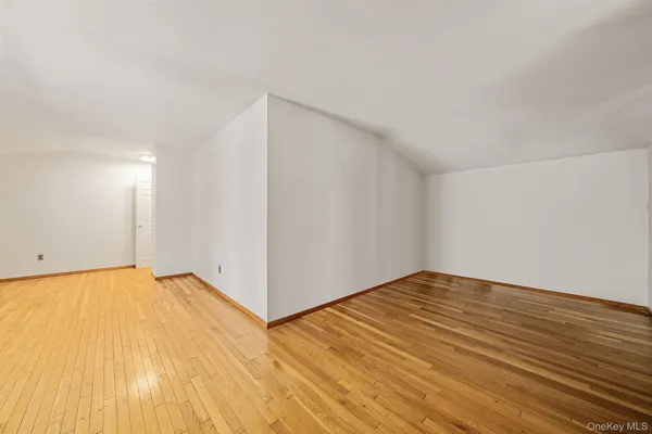 $769,000 | 22 Meyer Lane, Medford, NY 11763