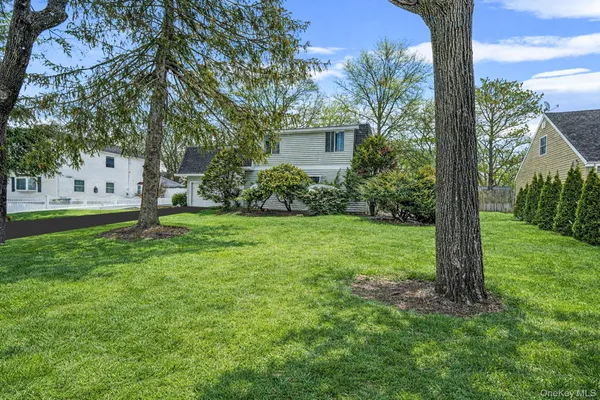 $769,000 | 22 Meyer Lane, Medford, NY 11763