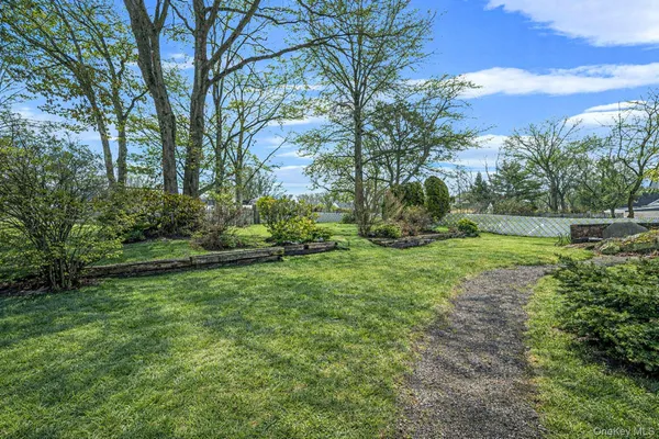 $769,000 | 22 Meyer Lane, Medford, NY 11763