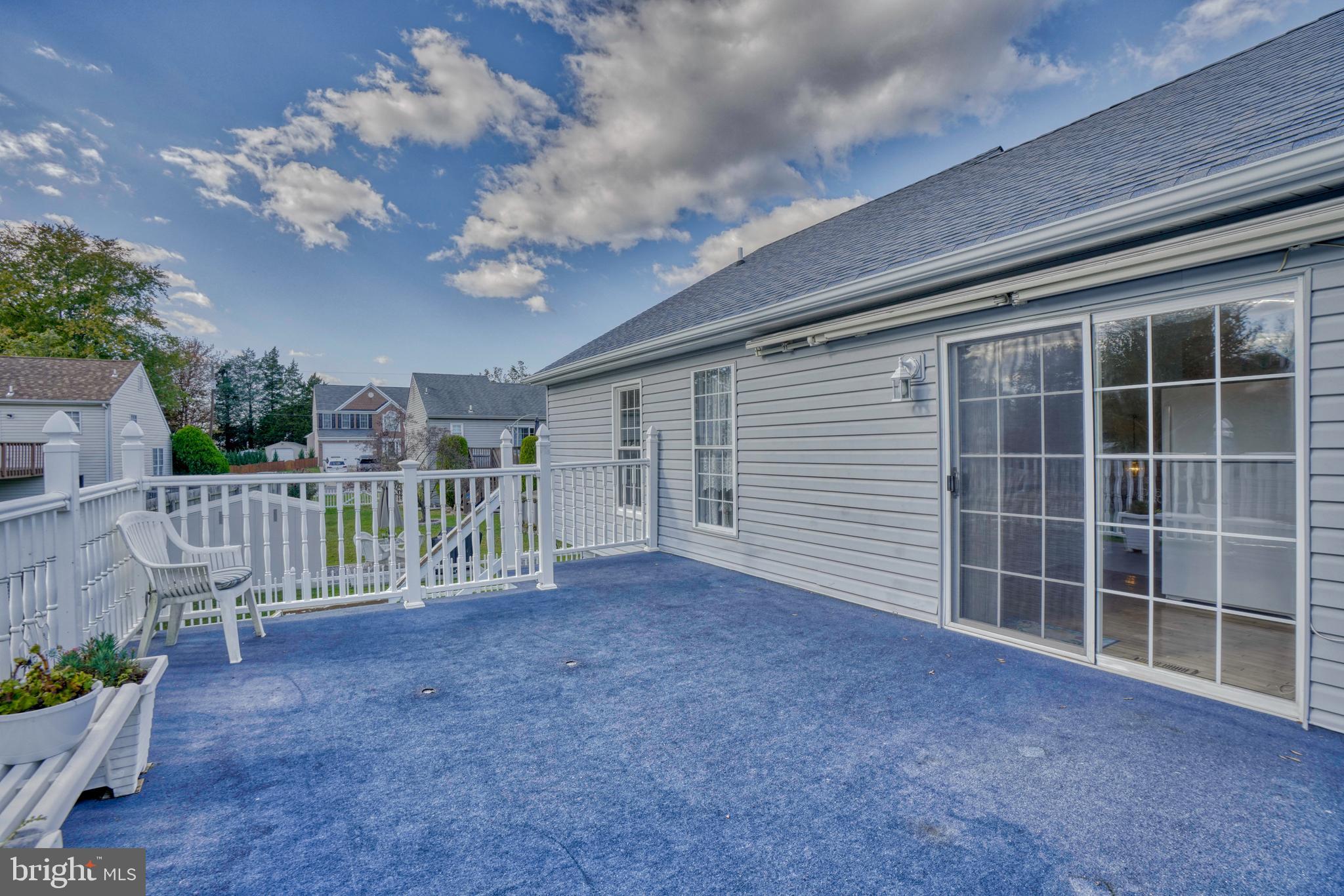 7203 Oliver Beach Road Baltimore, MD 21220 - Photo 13 of 50 Sunsetter awning with remote