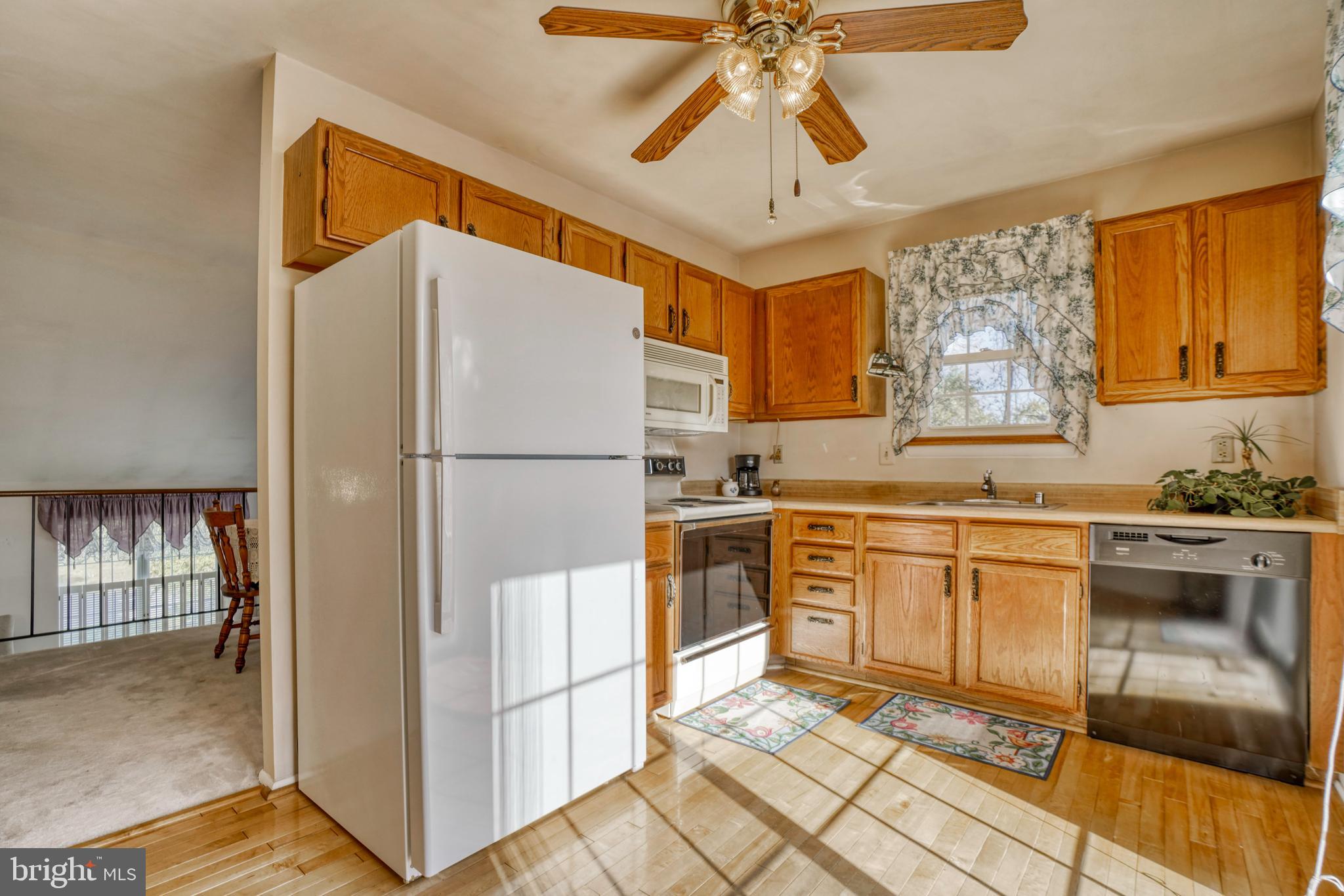7203 Oliver Beach Road Baltimore, MD 21220 - Photo 25 of 50 Kitchen leads into dining room