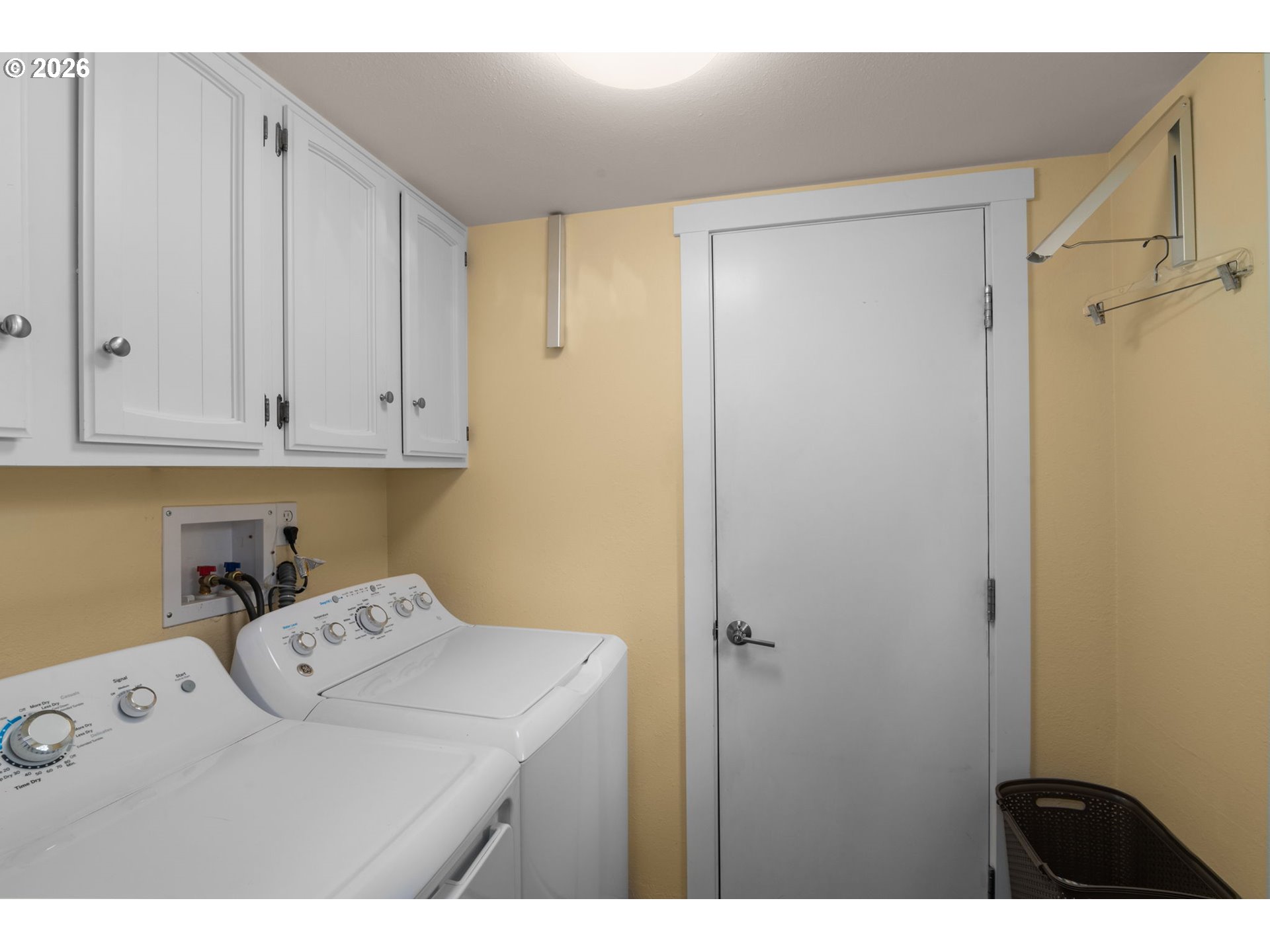 1200 Northeast Territorial Road, Unit 12 Canby, OR 97013 - Photo 30 of 38 a utility room with dryer and washer