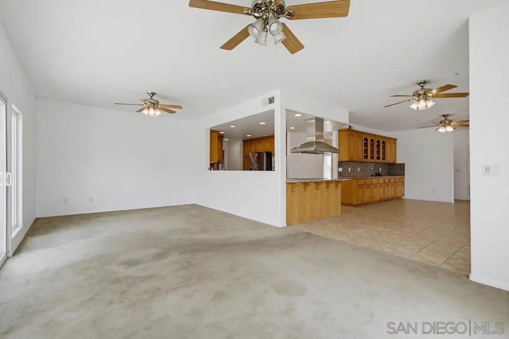 171 Dawn View Way El Cajon, CA 92021 - Photo 26 of 75