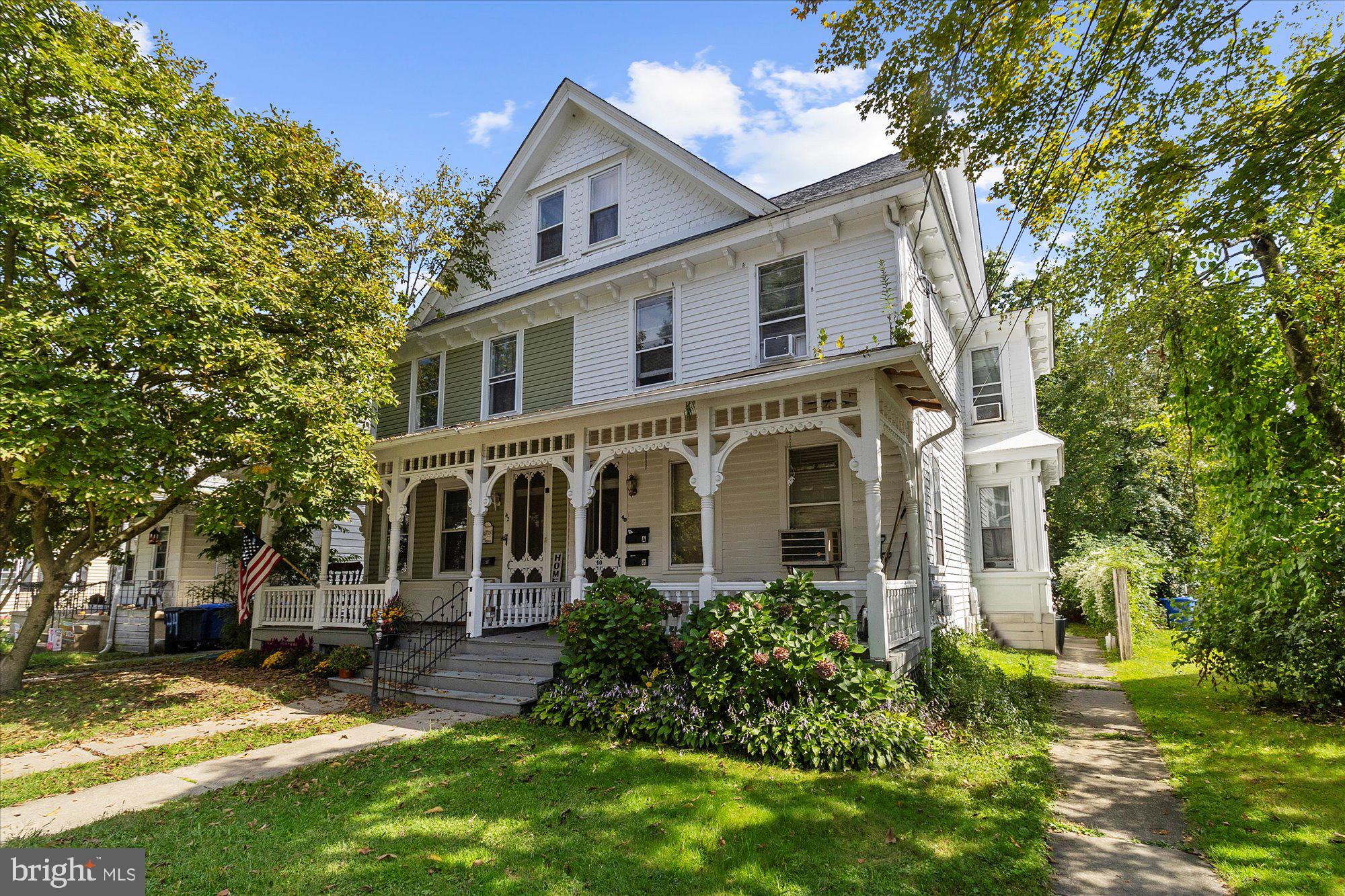 40 Union Street Mount Holly, NJ 08060 - Photo 2 of 41 a front view of a house with a yard