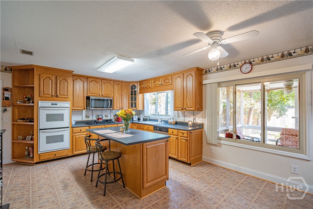 903 Sandpiper Road Savannah, GA 31410 - Photo 13 of 39