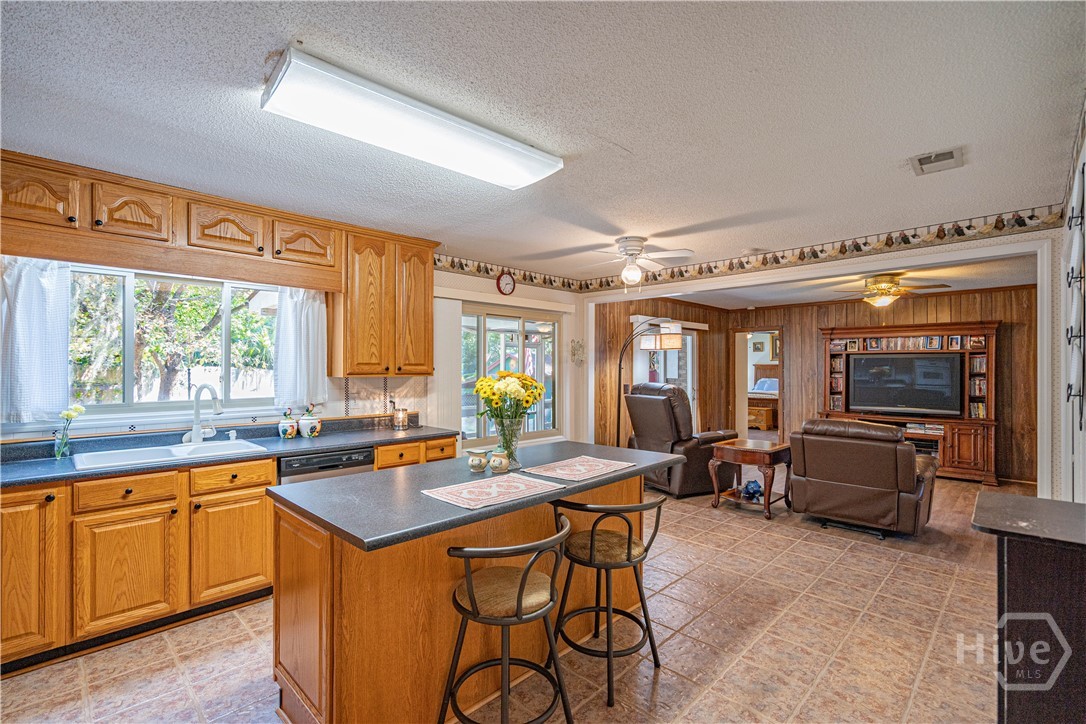 903 Sandpiper Road Savannah, GA 31410 - Photo 16 of 39