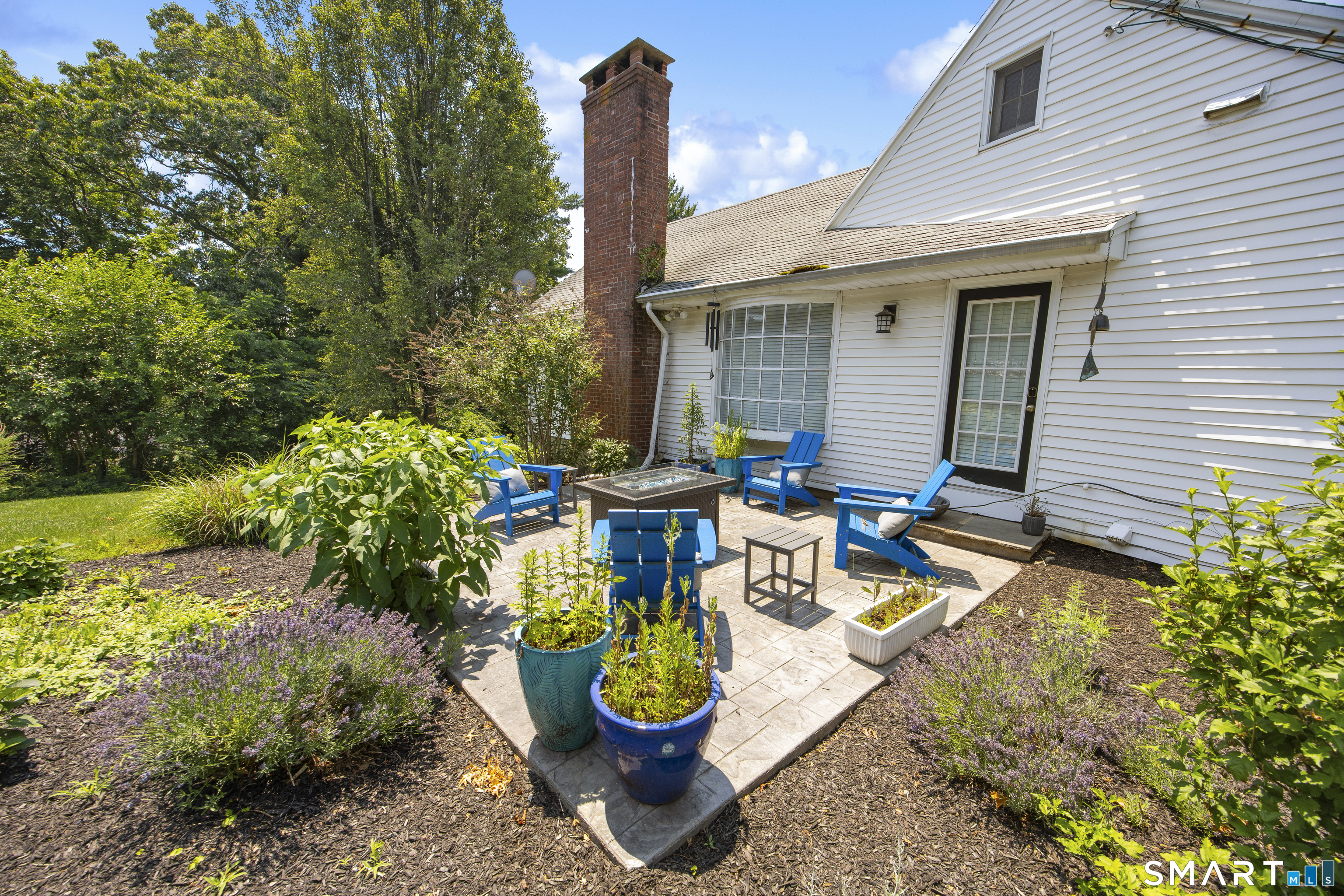 51 Round Hill Road Berlin, CT 06037 - Photo 2 of 19 Gallery Image 2