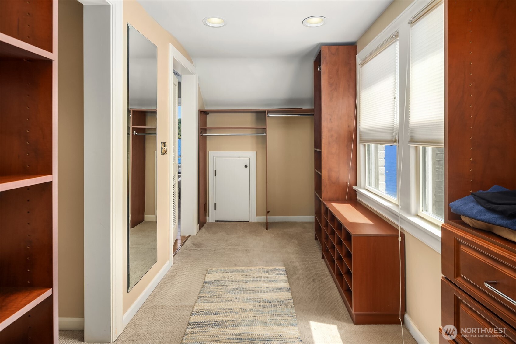 11754 Riviera Place Northeast Seattle, WA 98125 - Photo 20 of 39 Gallery Image 20