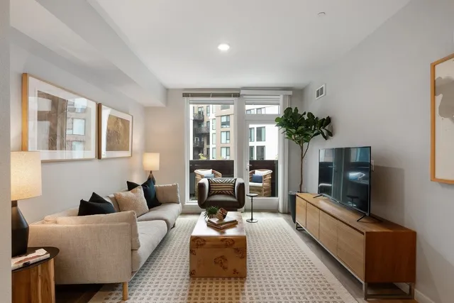 $334,900 | 260 Brooklyn Basin Way, Unit 411, Oakland, CA 94606