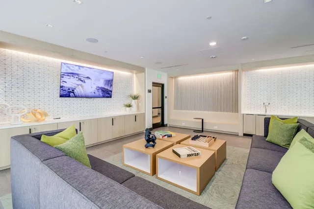 $334,900 | 260 Brooklyn Basin Way, Unit 411, Oakland, CA 94606