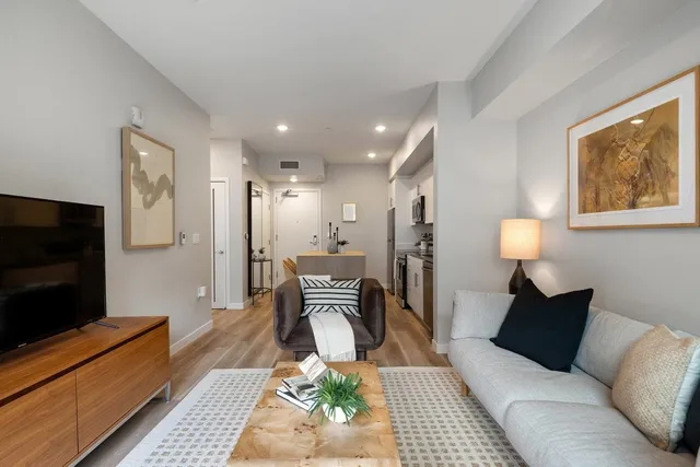 $334,900 | 260 Brooklyn Basin Way, Unit 411, Oakland, CA 94606