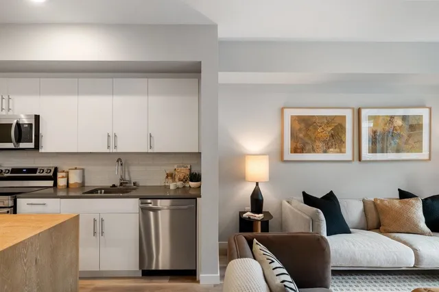 $334,900 | 260 Brooklyn Basin Way, Unit 411, Oakland, CA 94606