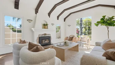$1,299,000 | 1451 Stearns Drive, Los Angeles, CA 90035