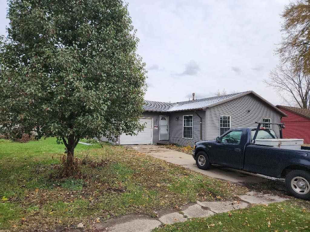 615 Exeter Road Kingsford Heights, IN 46346 - Photo 2 of 29 1024x768