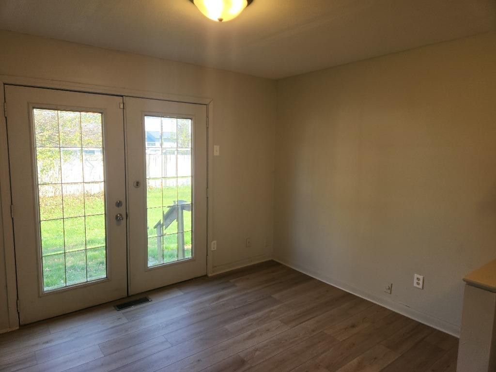 615 Exeter Road Kingsford Heights, IN 46346 - Photo 8 of 29 1024x768