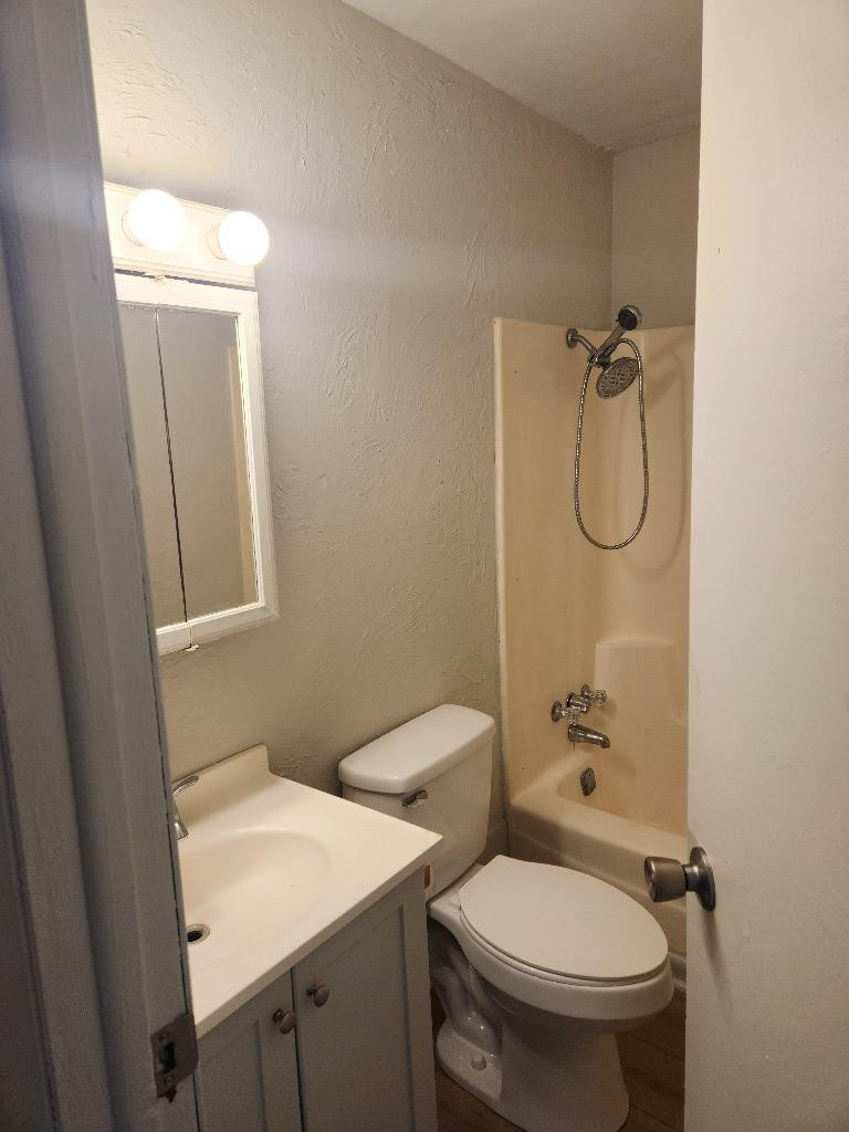 615 Exeter Road Kingsford Heights, IN 46346 - Photo 9 of 29 768x1024