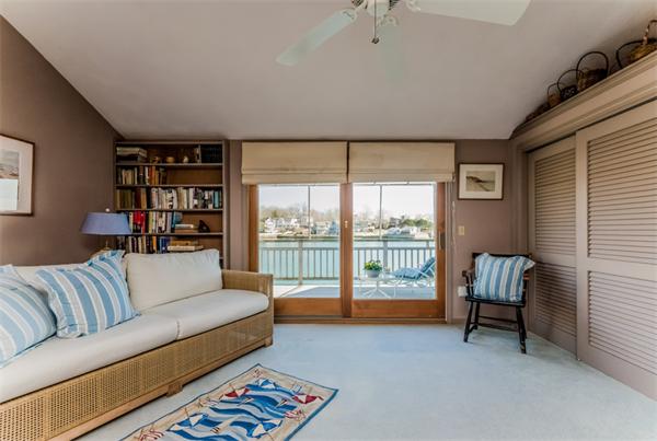 8 Bickford Way Gloucester, MA 01930 - Photo 11 of 27