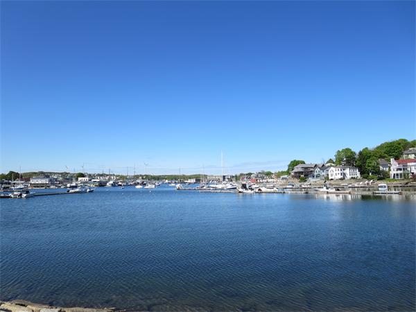 8 Bickford Way Gloucester, MA 01930 - Photo 3 of 27