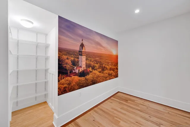 $784,000 | 1 Alcima Drive, Simsbury, CT 06070