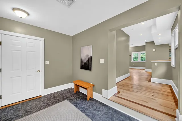 $784,000 | 1 Alcima Drive, Simsbury, CT 06070