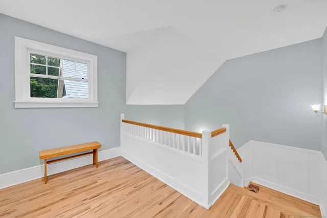 $784,000 | 1 Alcima Drive, Simsbury, CT 06070