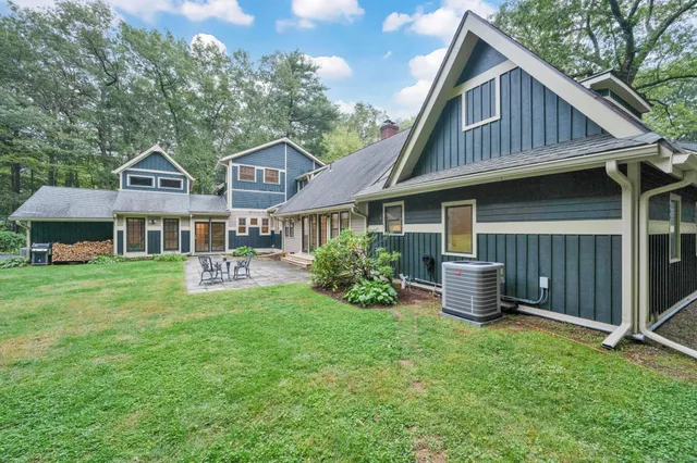 $784,000 | 1 Alcima Drive, Simsbury, CT 06070