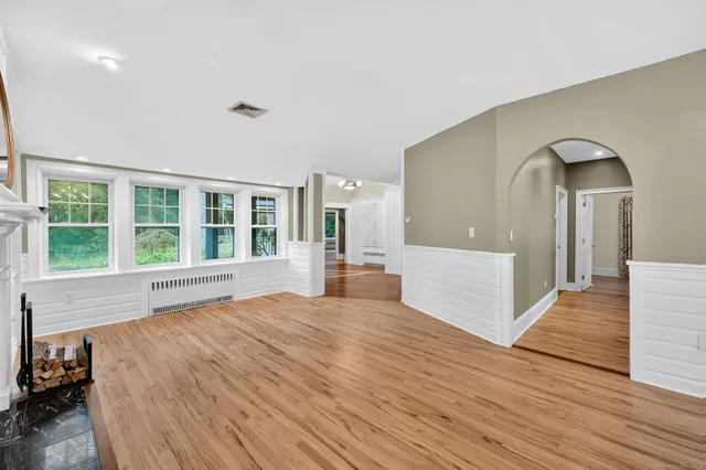 $784,000 | 1 Alcima Drive, Simsbury, CT 06070