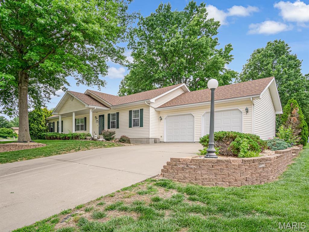 610 Spartan Road Sparta, IL 62286 - Photo 2 of 32