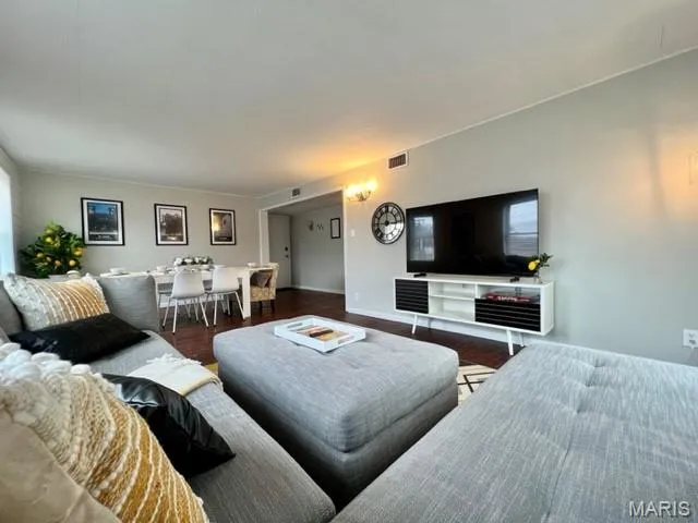 $1,049,000 | 4912-4924 Hampton Avenue, St. Louis, MO 63109