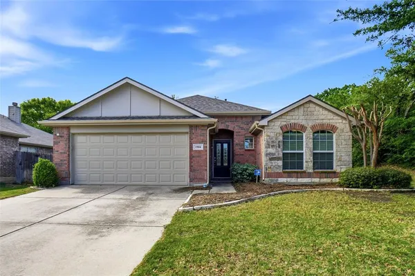 $375,000 | 1904 Fairmount Park Drive, Denton, TX 76210