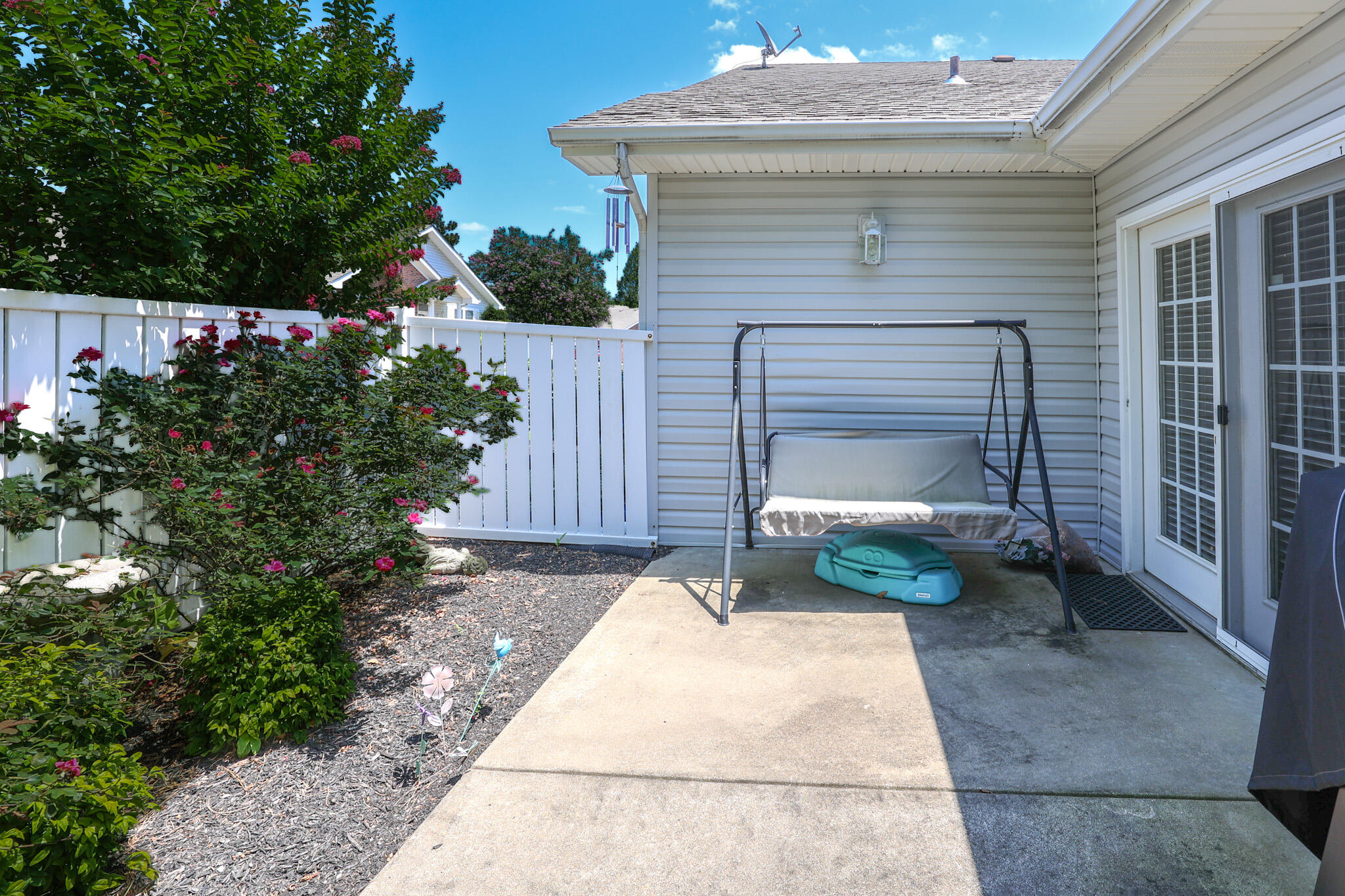 1868 Elmdale Road Paducah, KY 42003 - Photo 24 of 24 Side Patio