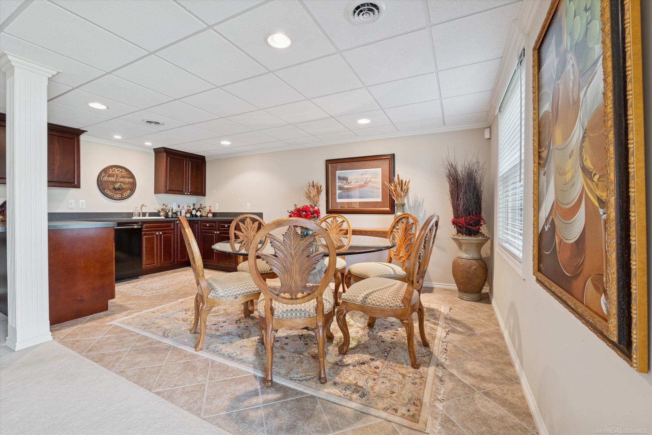 2794 Castlemartin Court Rochester, MI 48306 - Photo 38 of 60 50191740-bb0ce99d-6649-4164-b9d1-7b0bf294b5bb.JPG