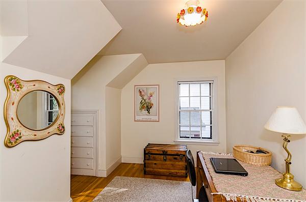 304 Russett Road Brookline, MA 02467 - Photo 18 of 20