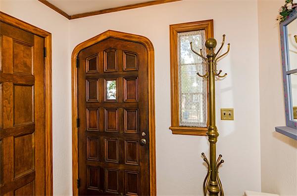 304 Russett Road Brookline, MA 02467 - Photo 4 of 20