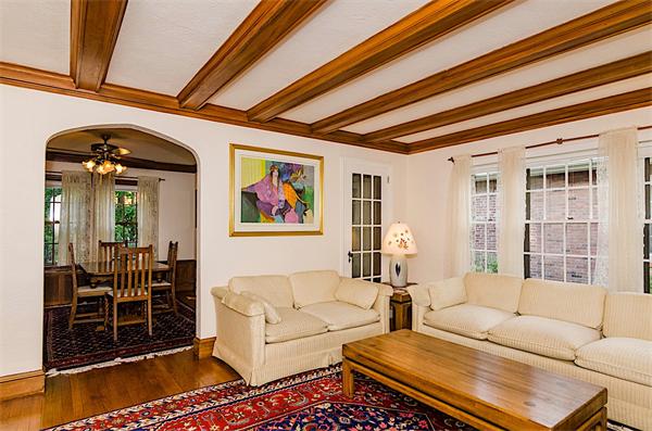 304 Russett Road Brookline, MA 02467 - Photo 6 of 20