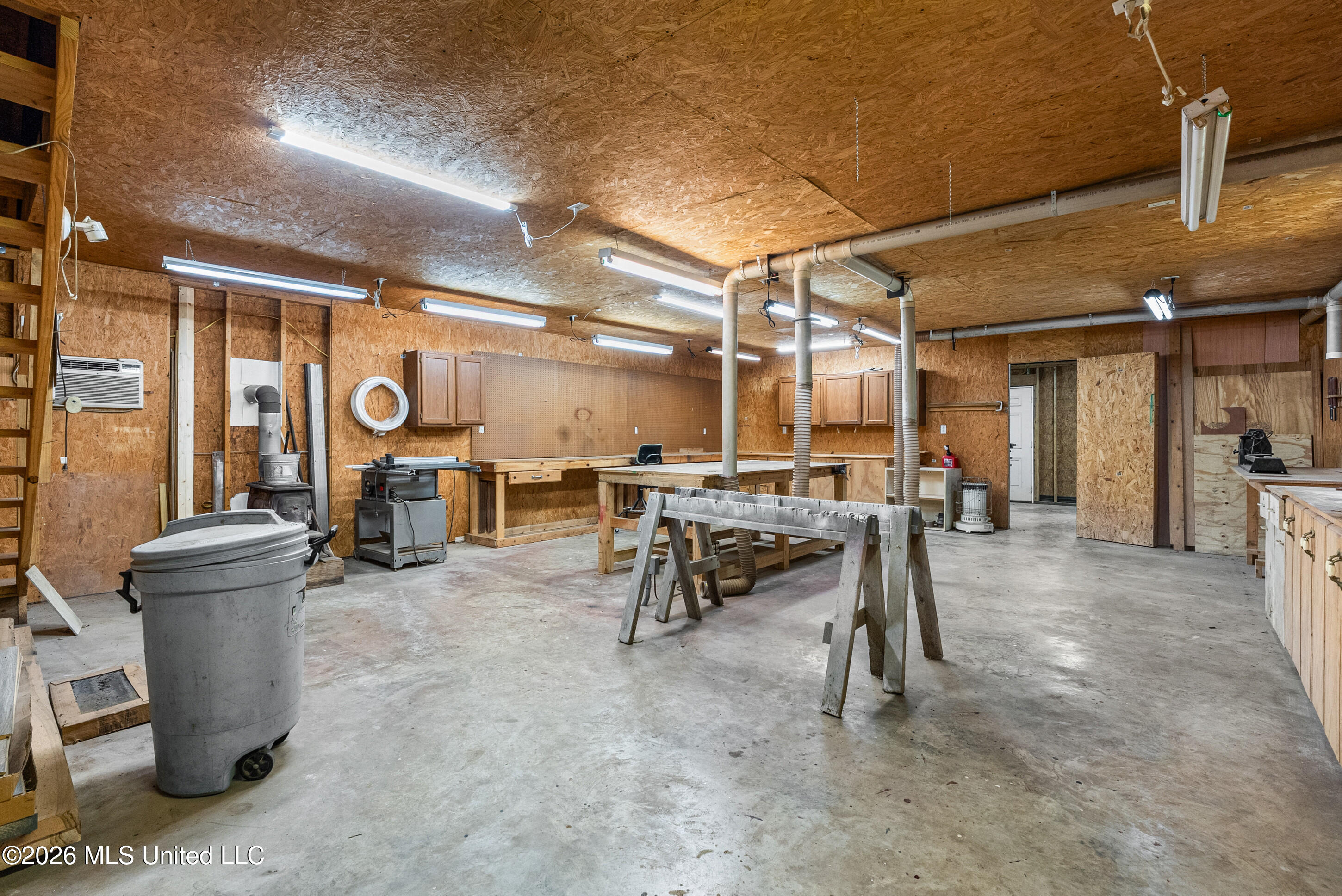 2500 Mays Road Coldwater, MS 38618 - Photo 26 of 32 Workshop