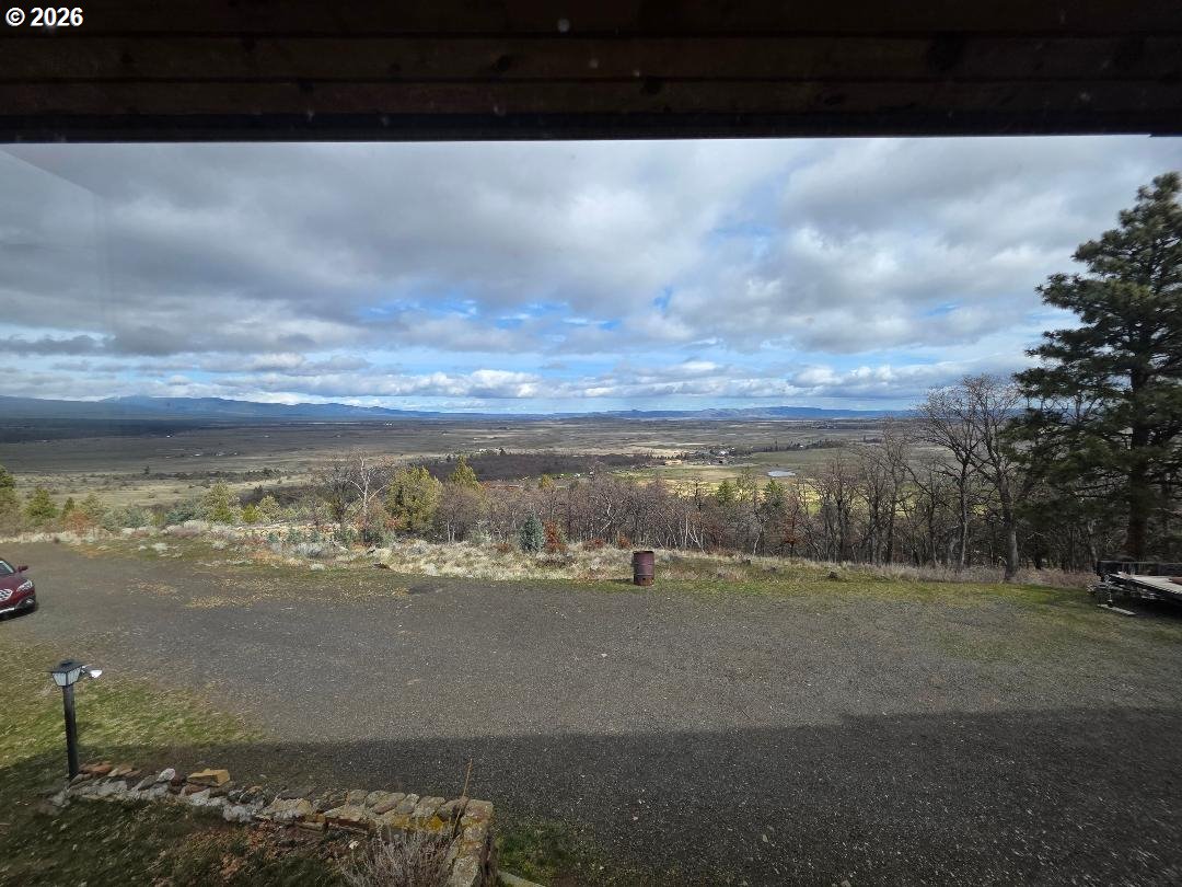 78902 Walters Road Maupin, OR 97037 - Photo 19 of 47 a view of an ocean and beach