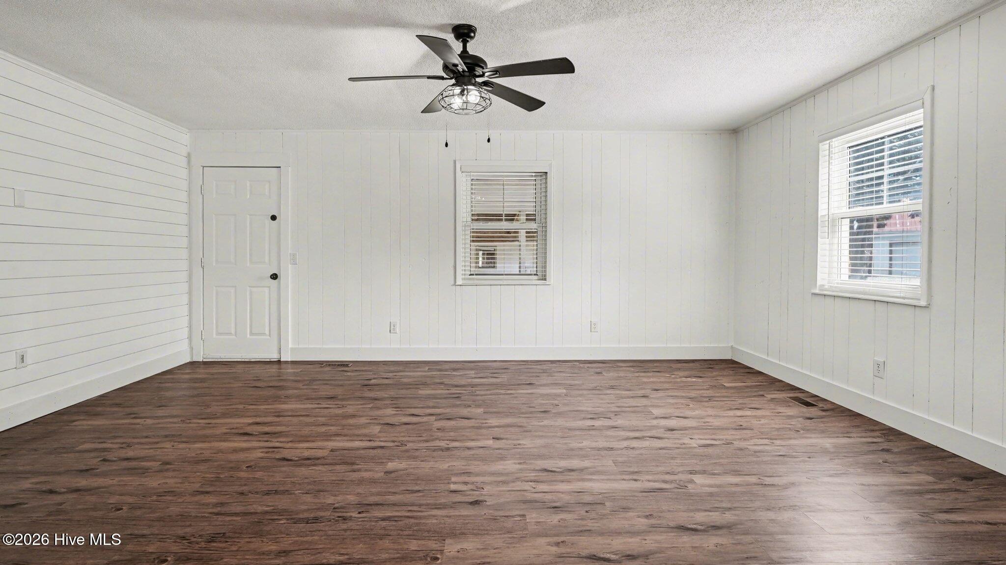 4970 Covered Bridge Road Trinity, NC 27370 - Photo 19 of 31 Living Room