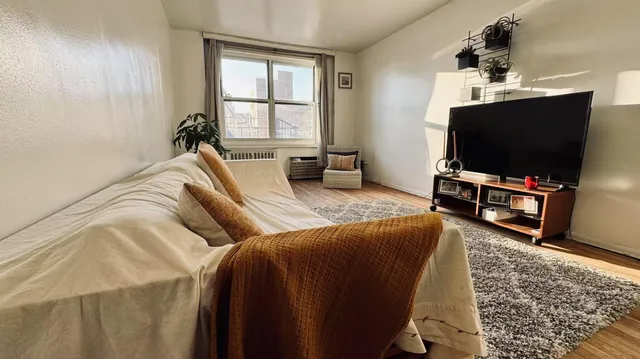 $325,000 | 142-05 Roosevelt Avenue, Unit 310 | Downtown Flushing