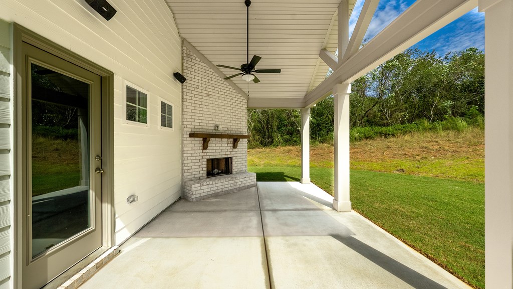 635 Bohannon Road Grantville, GA 30220 - Photo 42 of 43 a view of a patio with a table and chairs