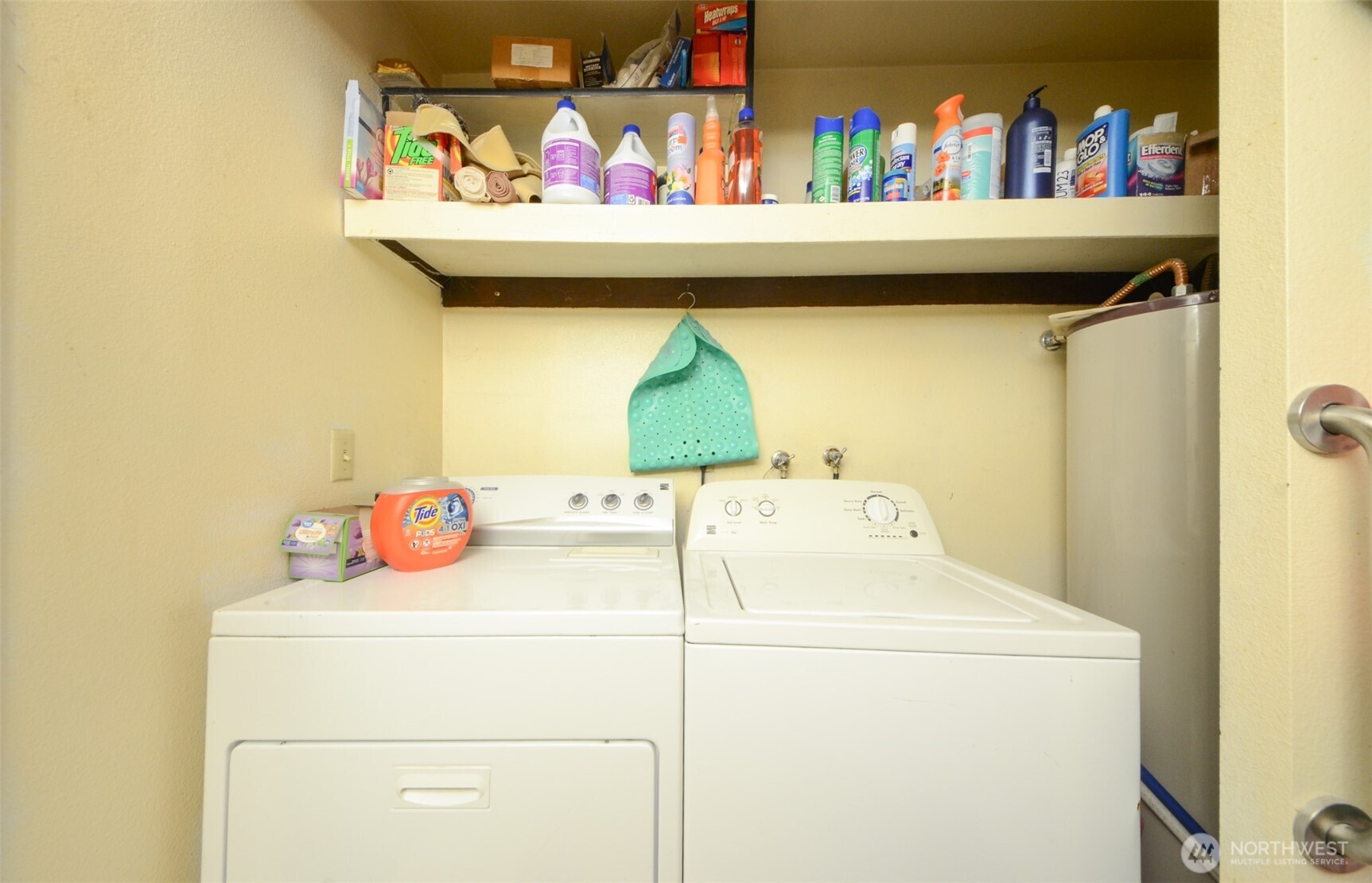 8941 183rd Avenue Southwest Rochester, WA 98579 - Photo 8 of 19 a utility room with dryer and washer