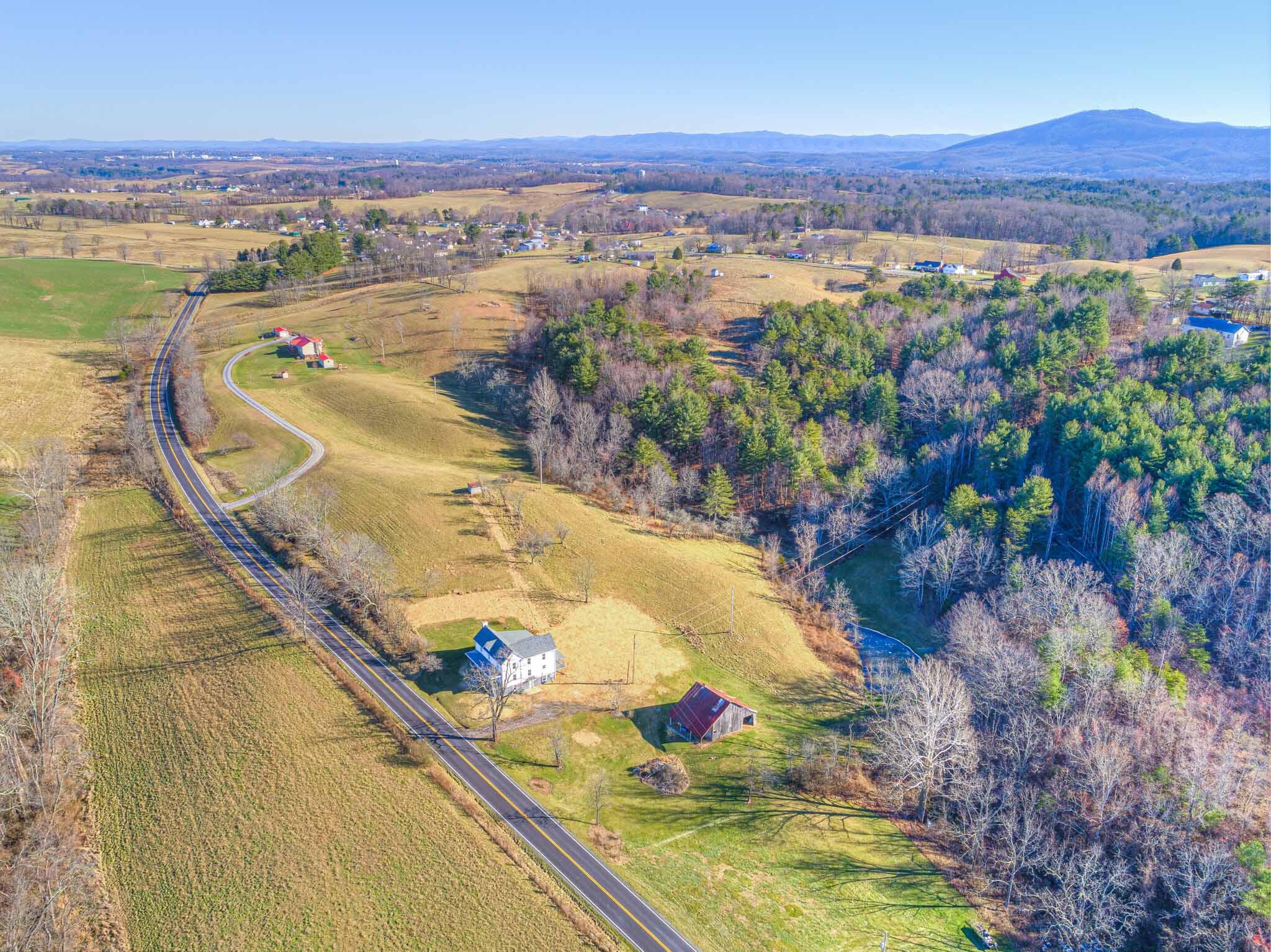 4231 Robinson Tract Road Pulaski, VA 24301 - Photo 55 of 59 4231_RobinsonTractRd_Web-60