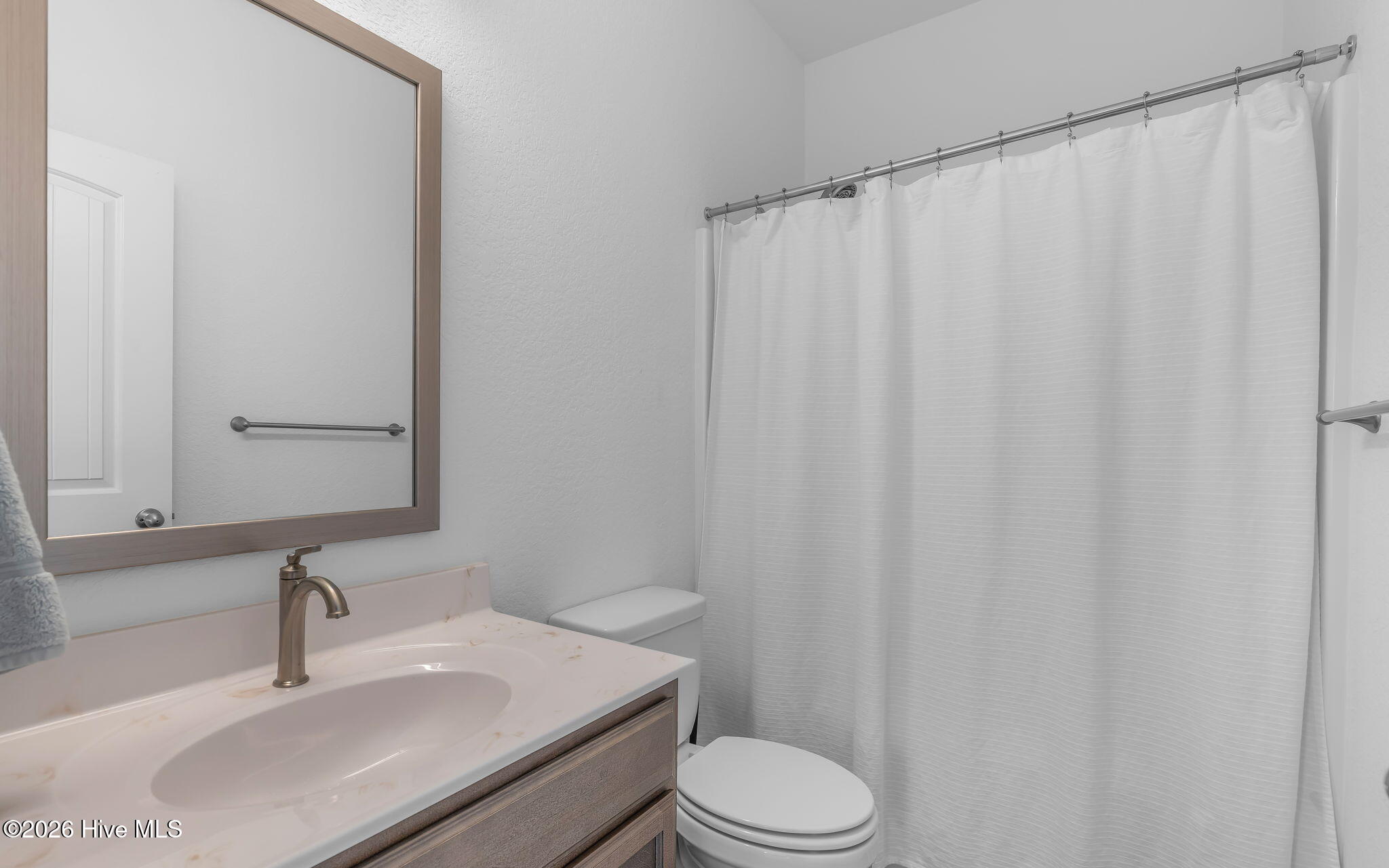 304 Ryker Road East Moyock, NC 27958 - Photo 25 of 32 2nd Full Bathroom