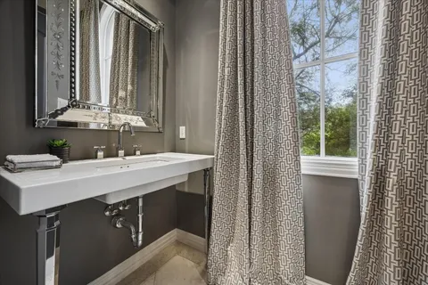 $1,325,000 | 5401 Ashby Street, Houston, TX 77005