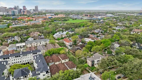 $1,325,000 | 5401 Ashby Street, Houston, TX 77005