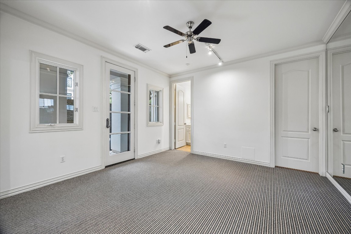 5401 Ashby Street Houston, TX 77005 - Photo 10 of 48