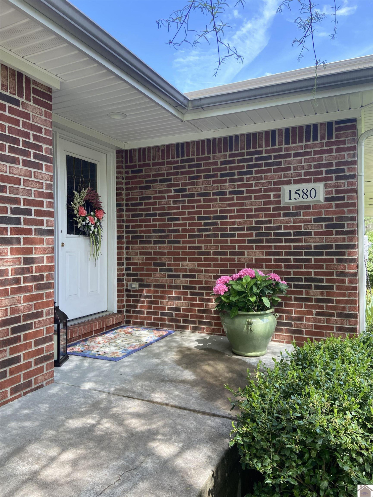 1580 Holt Road Paducah, KY 42001 - Photo 1 of 1 Front View