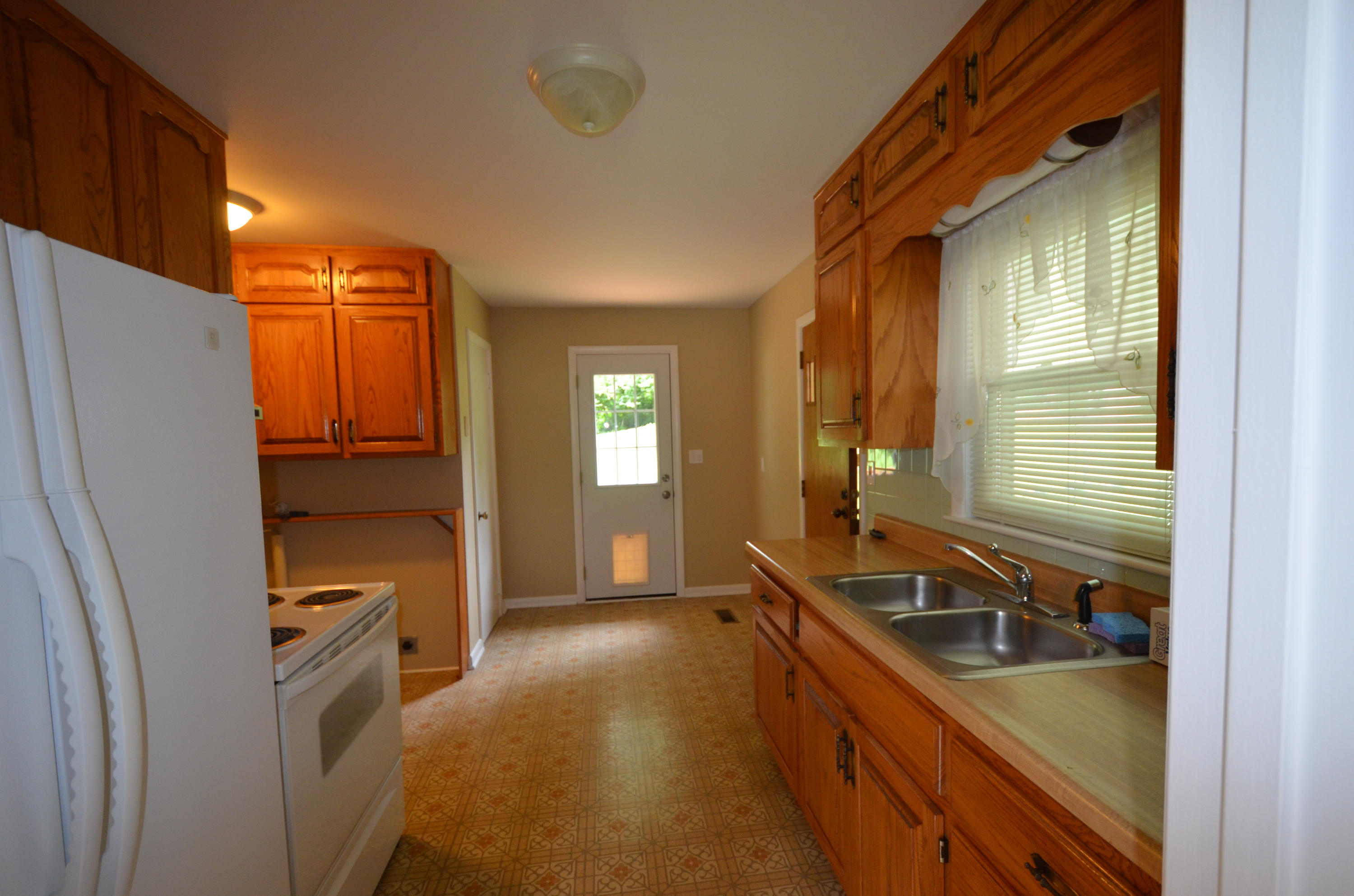 622 Robertsville Road Oak Ridge, TN 37830 - Photo 5 of 13 DSC_1011
