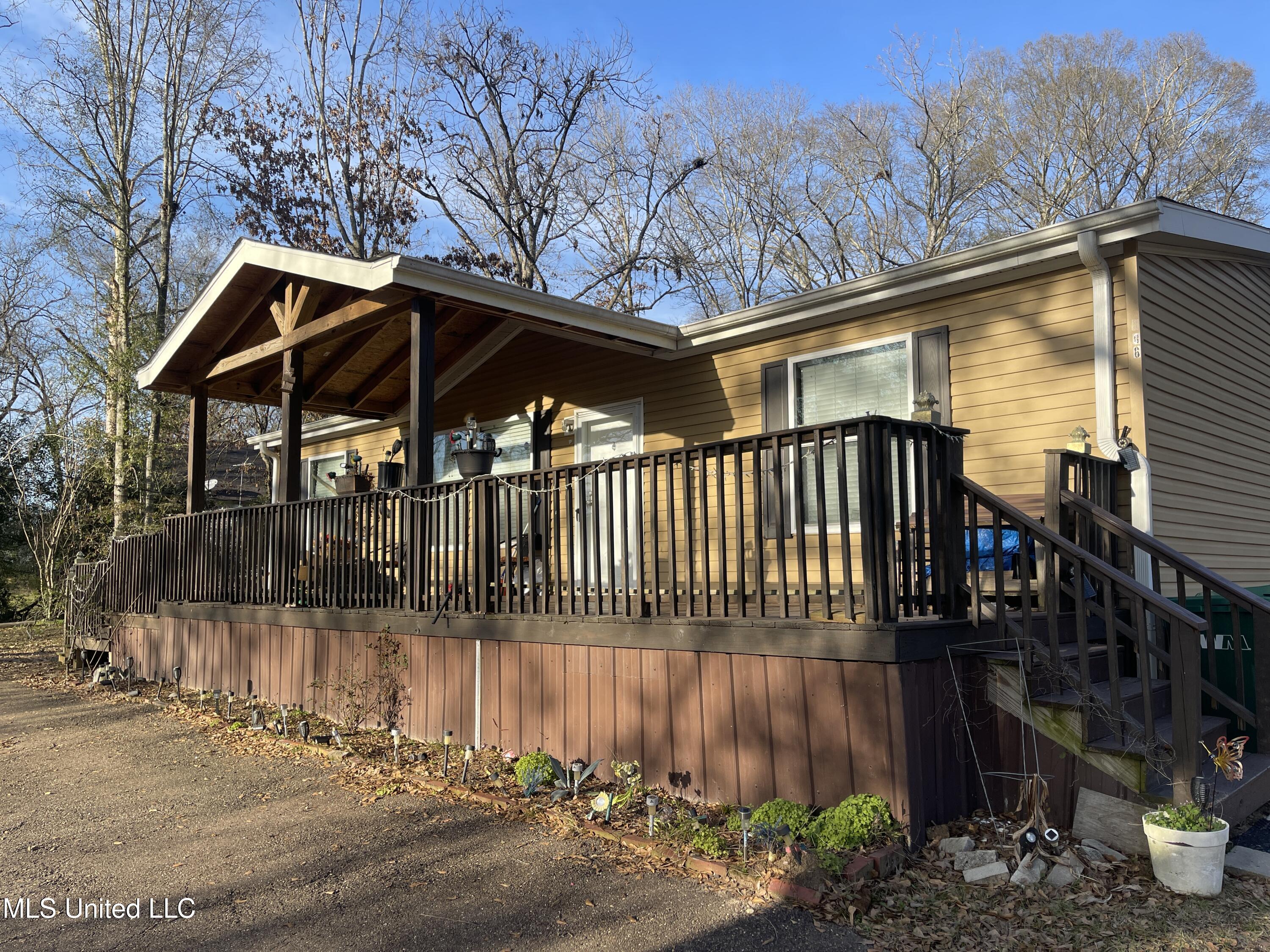 106 East Street Edwards, MS 39066 - Photo 3 of 19 IMG_6981