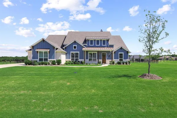 $799,000 | 180 Waterview Drive, Gunter, TX 75058